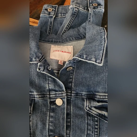 ๐๏ธ Lucky Brand Denim Jacket Size XL - Picture 9 of 15